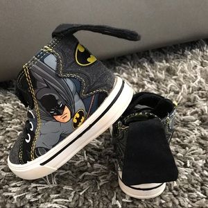Toddler boy 8C Batman shoes